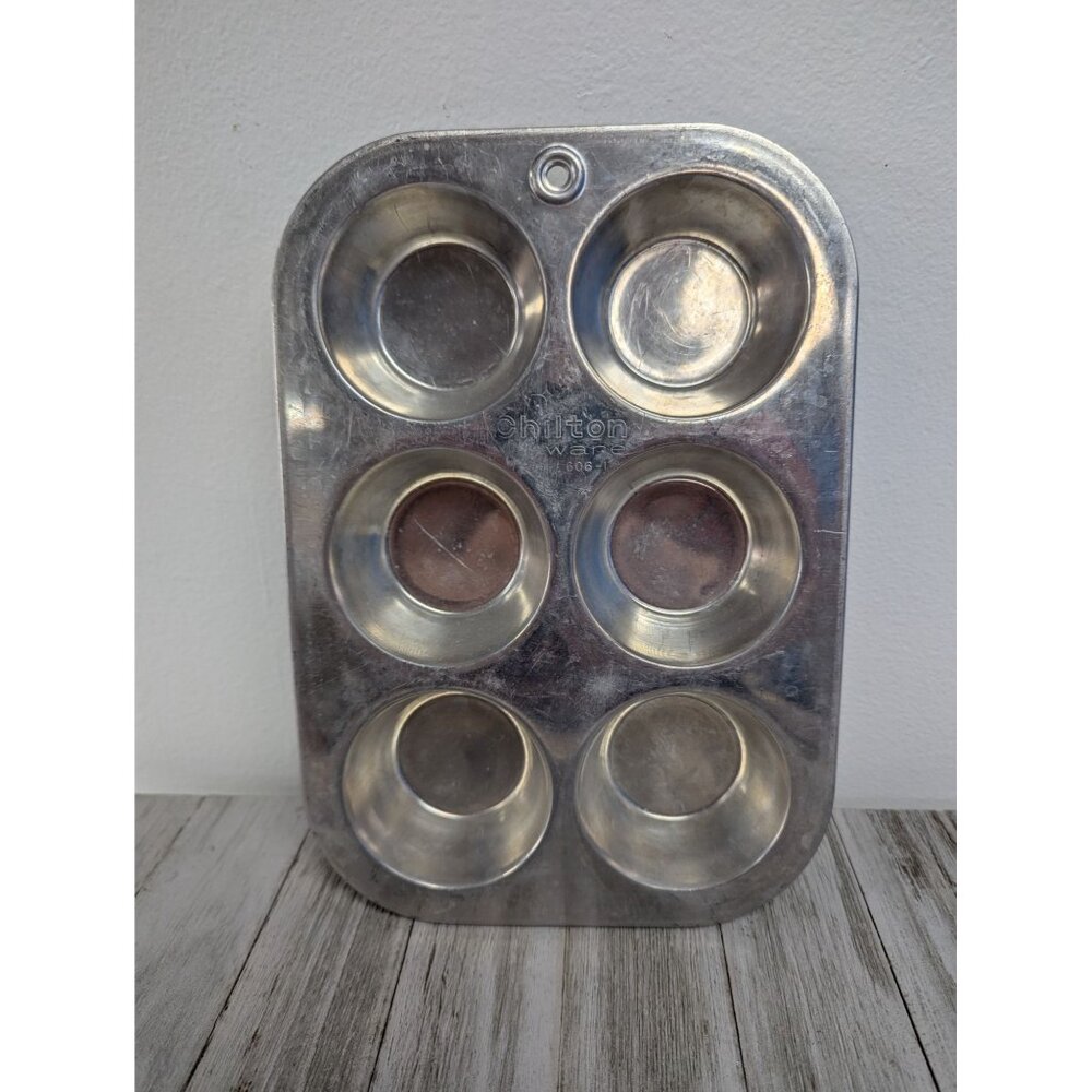 Chilton Ware USA Vintage Aluminum Muffin / Cupcake Pans - 6 holes #606-1
